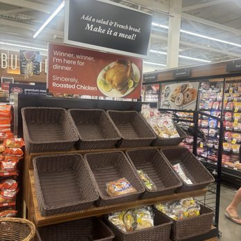 Vons - Breads when you go in late afternoon - Grocery Near Me - Avalon, California