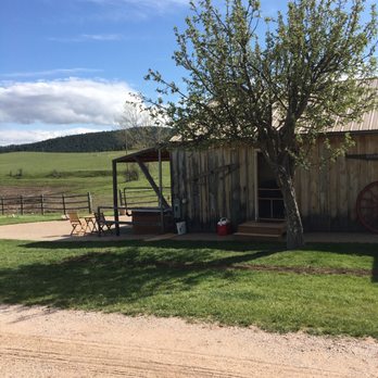 Ghost Canyon Ranch - Bed & Breakfast Near Me - Hermosa, South Dakota