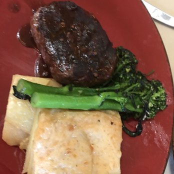 Linn's Restaurant - American Near Me - Cambria, California