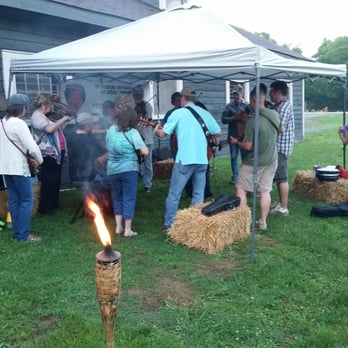 FULL MOON PICKIN’ PARTY - Updated January 2026 - 11 Photos & 19