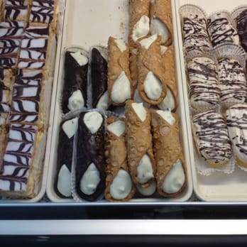 Mama's Backyard Café - Bakeries Near Me - Corona, New York Mama's Backyard Café - Bakeries Near Me - Corona, New York