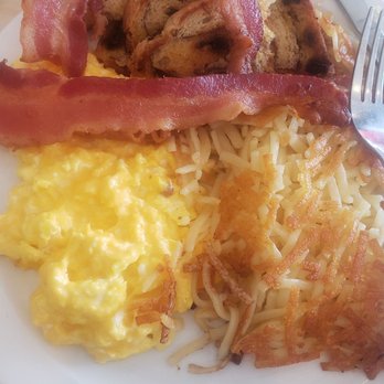 Huskers Cafe - Cheesy eggs, raisin bread, hashbrown. - Breakfast & Brunch Near Me - Stone Mountain, Georgia