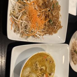 Yellow curry and chicken. Pad Thai.