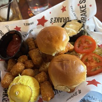 Drake's - St. Matthews - Fish sliders - American Near Me - Louisville, Kentucky Drake's - St. Matthews - Fish sliders - American Near Me - Louisville, Kentucky