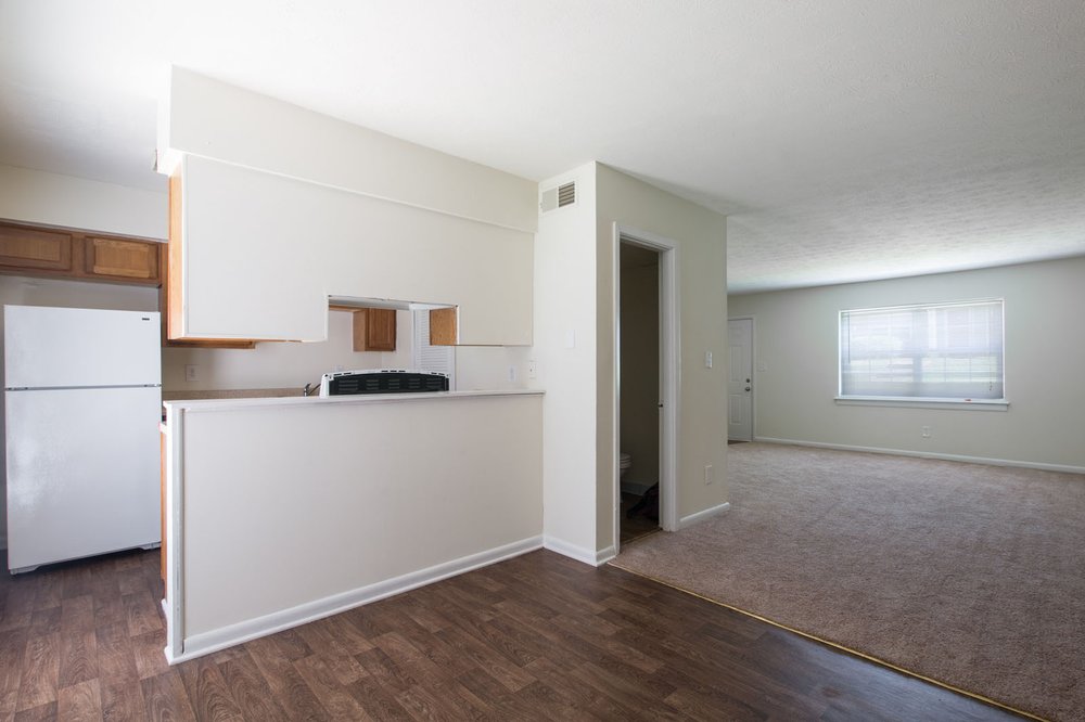 WHISPERING PINES APARTMENTS Updated August 2024 16 Photos 2784