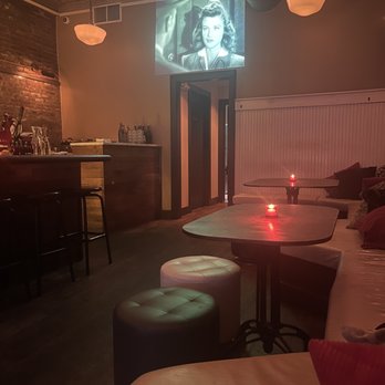 Belmont Lounge - Inside - Lounges Near Me - Charleston, South Carolina