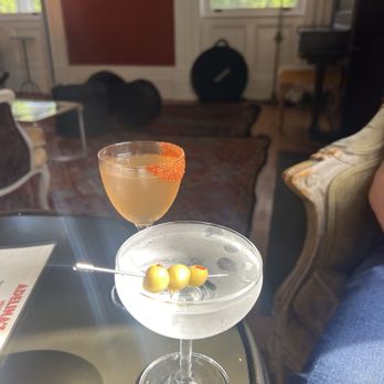 Argos Inn - Bar area - Hotels Near Me - Ithaca, New York