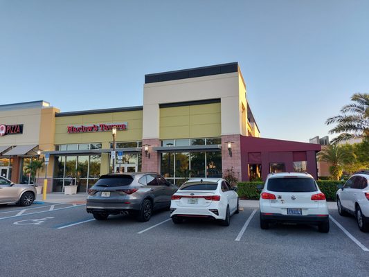 Marlow's Tavern by null