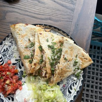 Agave Bandido - Chicken quesadilla - Bars Near Me - Winter Garden, Florida