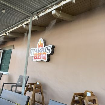 Harris BBQ - Outdoor seating with shade and mists. Still hot like a slow cooker - Barbeque Near Me - Coalinga, California Harris BBQ - Outdoor seating with shade and mists. Still hot like a slow cooker - Barbeque Near Me - Coalinga, California