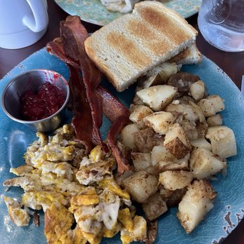 Blue Sky Cafe - The traditional breakfast - Cafes Near Me - Bayfield, Colorado