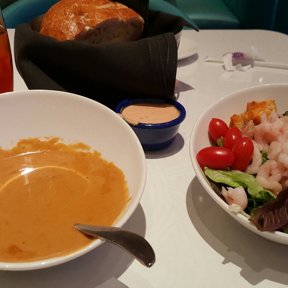 Oceano - Soup and salad for lunch delicious - Seafood Near Me - Reno, Nevada