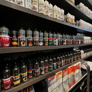 TOWNSHIP TOBACCO CIGARS CBD KRATOM DELTA 8 & E-CIG CENTER - Updated June  2026 - 134 Photos - 1011 Meadowlands Dr, White Bear Lake, Minnesota - Tobacco  Shops - Phone Number