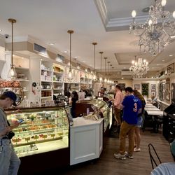 Chez Alice Cafe & Bakery
