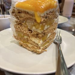 Cafe Mary Grace - Mango bene slice