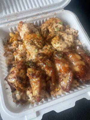 Dav’s Hotspot Restaurant + Lounge by null