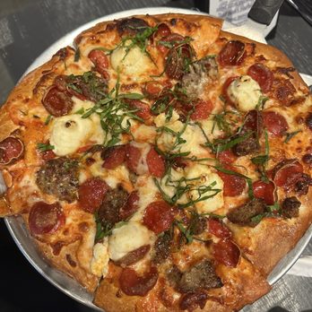 Adams Social - Vodka Pizza - Beer, Wine & Spirits Near Me - Rochester, Michigan