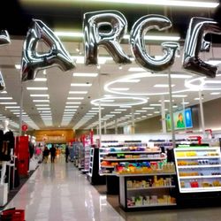 Target - Target Devon Wayne -- interior