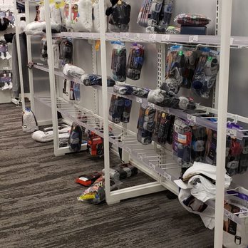 Target - Empty & messy shelves - Department Stores Near Me - Lakewood, California