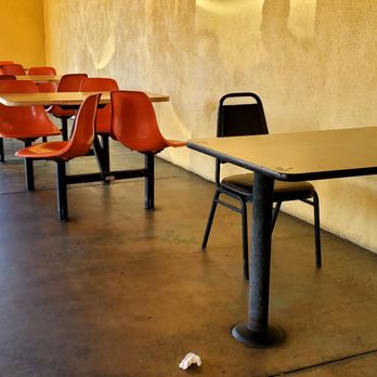 El Indio De Tijuana Taco Shop - Outdoor Patio Dining Area - Mexican Near Me - Escondido, California El Indio De Tijuana Taco Shop - Outdoor Patio Dining Area - Mexican Near Me - Escondido, California