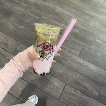 Sleepy Kitea - strawberry matcha latte - Bubble Tea Near Me - Riverside, California