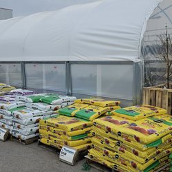 Bomgaars - Plenty of plants and Top soil