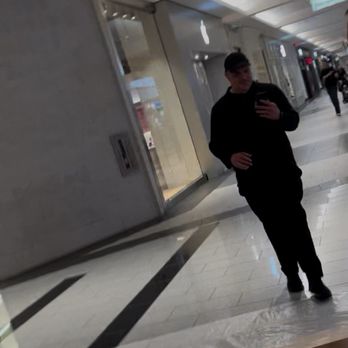 Apple Roosevelt Field - Security guard menacingly and threatening following me out of the store very scary a female employee who seemed to not care and watched on. - Computers Near Me - Garden City, New York