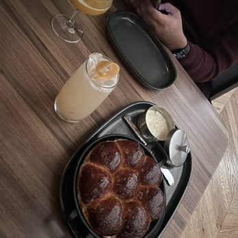 Ramsay's Kitchen - Lost in translation drink, lychee cooler drink, Parker rolls - New American Near Me - Naperville, Illinois