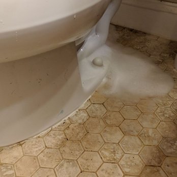 Captain Rooter Emergency Plumbers Chicago - 30 minutes after the first Captain Rooter plumber supposedly fixed the issue.. - Plumbing Near Me - Chicago, Illinois
