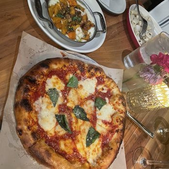 North Italia - Margherita Pizza Roasted Butternut Squash Polenta - Italian Near Me - Gilbert, Arizona North Italia - Margherita Pizza Roasted Butternut Squash Polenta - Italian Near Me - Gilbert, Arizona