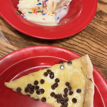 Pizza Inn - Chocolate Chip Pizzert - Pizza Near Me - Selma, North Carolina Pizza Inn - Chocolate Chip Pizzert - Pizza Near Me - Selma, North Carolina