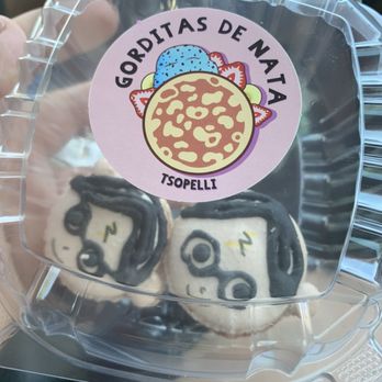 Tsopelli Bakery - Harry Potter theme macaroons. - Desserts Near Me - Houston, Texas