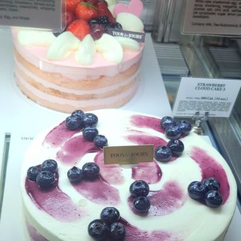 Tous Les Jours - Blueberry Cream cake - Bakeries Near Me - Orlando, Florida Tous Les Jours - Blueberry Cream cake - Bakeries Near Me - Orlando, Florida