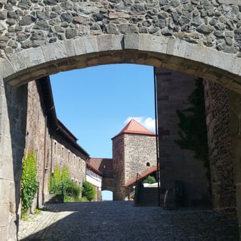 Burg Fürsteneck - Eingang - Landmarks & Historical Buildings Near Me - Eiterfeld, HE