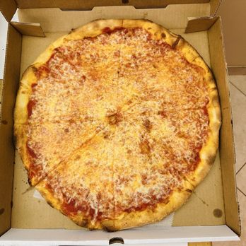 Nino's Italian Restaurant - Cheese Pizza. - Italian Near Me - Delray Beach, Florida Nino's Italian Restaurant - Cheese Pizza. - Italian Near Me - Delray Beach, Florida