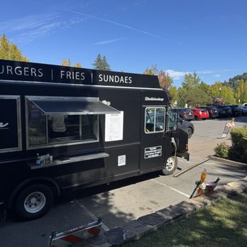 Humble Cheeseburger - Food truck in Menke Park. - Burgers Near Me - Corte Madera, California