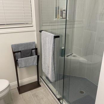 Oran Remodeling - Bathroom tub replacement with wonderful tile work and glass doors. - General Contractors Near Me - Sherman Oaks, California Oran Remodeling - Bathroom tub replacement with wonderful tile work and glass doors. - General Contractors Near Me - Sherman Oaks, California