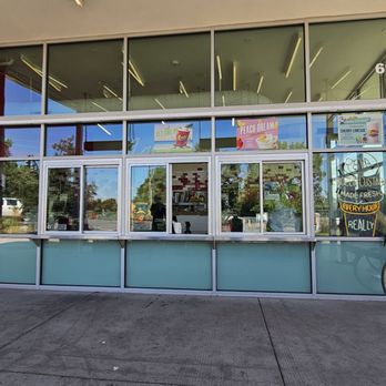 Andy's Frozen Custard - Front (outside dining only) - Ice Cream & Frozen Yogurt Near Me - Littleton, Colorado Andy's Frozen Custard - Front (outside dining only) - Ice Cream & Frozen Yogurt Near Me - Littleton, Colorado