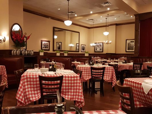 MAGGIANO’S LITTLE ITALY - 583 Photos & 605 Reviews - 5333 Wisconsin Ave