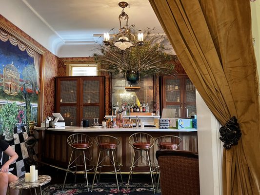 The Gilded Perch by null