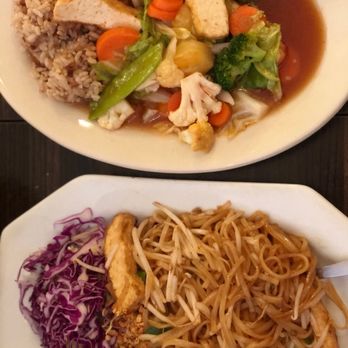 Red Curry Vegan Kitchen - Pad Thai and sweet and sour fried tofu entree. - Vegan Near Me - Flagstaff, Arizona
