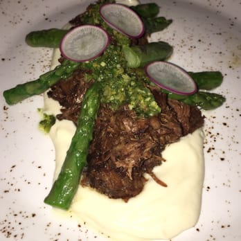 Sustenio - Su vided Short ribs over cauliflower mash and asparagus - New American Near Me - San Antonio, Texas Sustenio - Su vided Short ribs over cauliflower mash and asparagus - New American Near Me - San Antonio, Texas