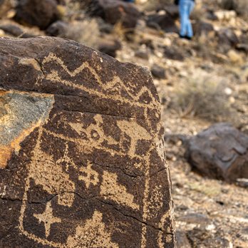 Boca Negra Canyon - Boca Negra Canyon - Petroglyph National Monument - Hiking Near Me - Albuquerque, New Mexico