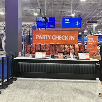 Sky Zone Trampoline Park - Check in for you and your party guest - Trampoline Parks Near Me - Huntington Beach, California
