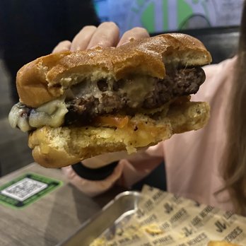 Los Verdes - Colombian Near Me - Miami Lakes, Florida Los Verdes - Colombian Near Me - Miami Lakes, Florida