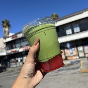 DAMO - Strawberry Matcha - Coffee & Tea Near Me - Los Angeles, California