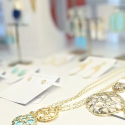 The Painted Cottage - Kendra Scott Collection