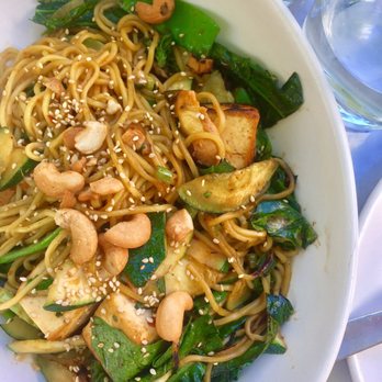 True Food Kitchen - Red chili noods: sooo good but def enough for two - Vegetarian Near Me - Pasadena, California True Food Kitchen - Red chili noods: sooo good but def enough for two - Vegetarian Near Me - Pasadena, California