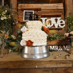 Henry's Donuts - Megan did such a wonderful job on our nieces wedding cake. It was a hit with everyone, flavor and appearance..