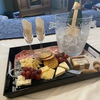 Hennessey Estate - Champagne and cheese platter. Delicious! - Bed & Breakfast Near Me - Napa, California Hennessey Estate - Champagne and cheese platter. Delicious! - Bed & Breakfast Near Me - Napa, California